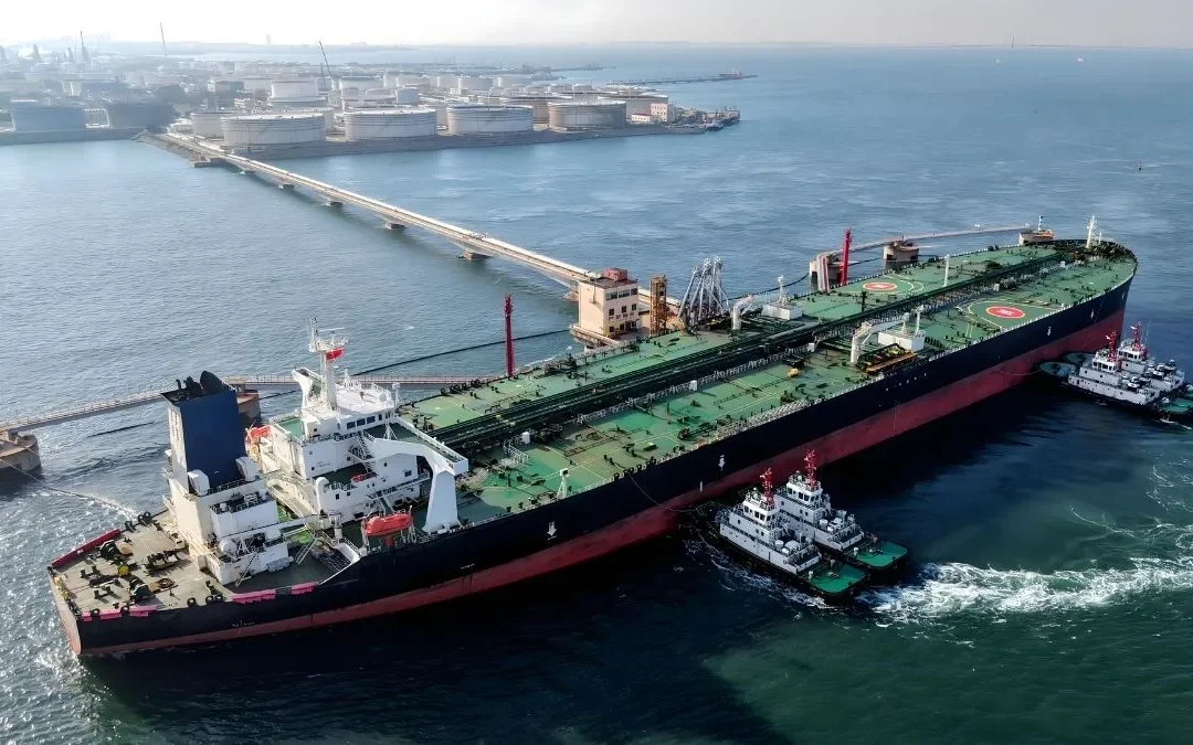 Hormuz e a Flexografia: como a crise pode encarecer rótulos autoadesivos, etiquetas, sleeve e IML