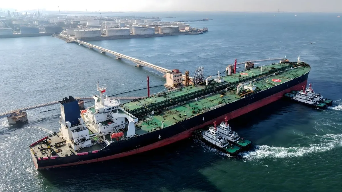 Hormuz e os impactos na cadeia flexográfica Estreito de Hormuz e os impactos na cadeia flexográfica de rótulos autoadesivos, sleeve e IML